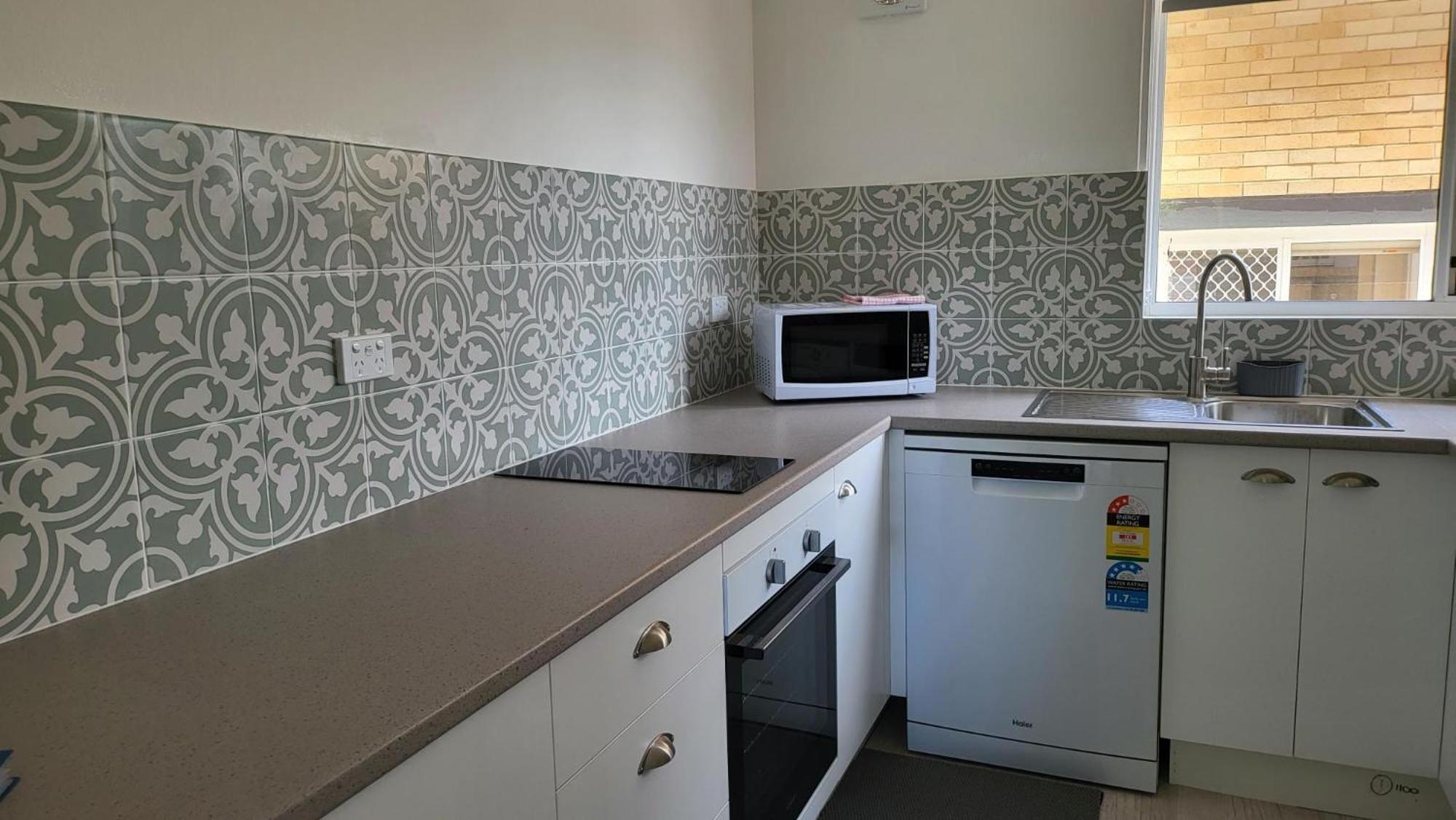 Husky 19 Beautifully Appointed Apartments - Great Location - In The Heart Of Husky هاسكيسون المظهر الخارجي الصورة