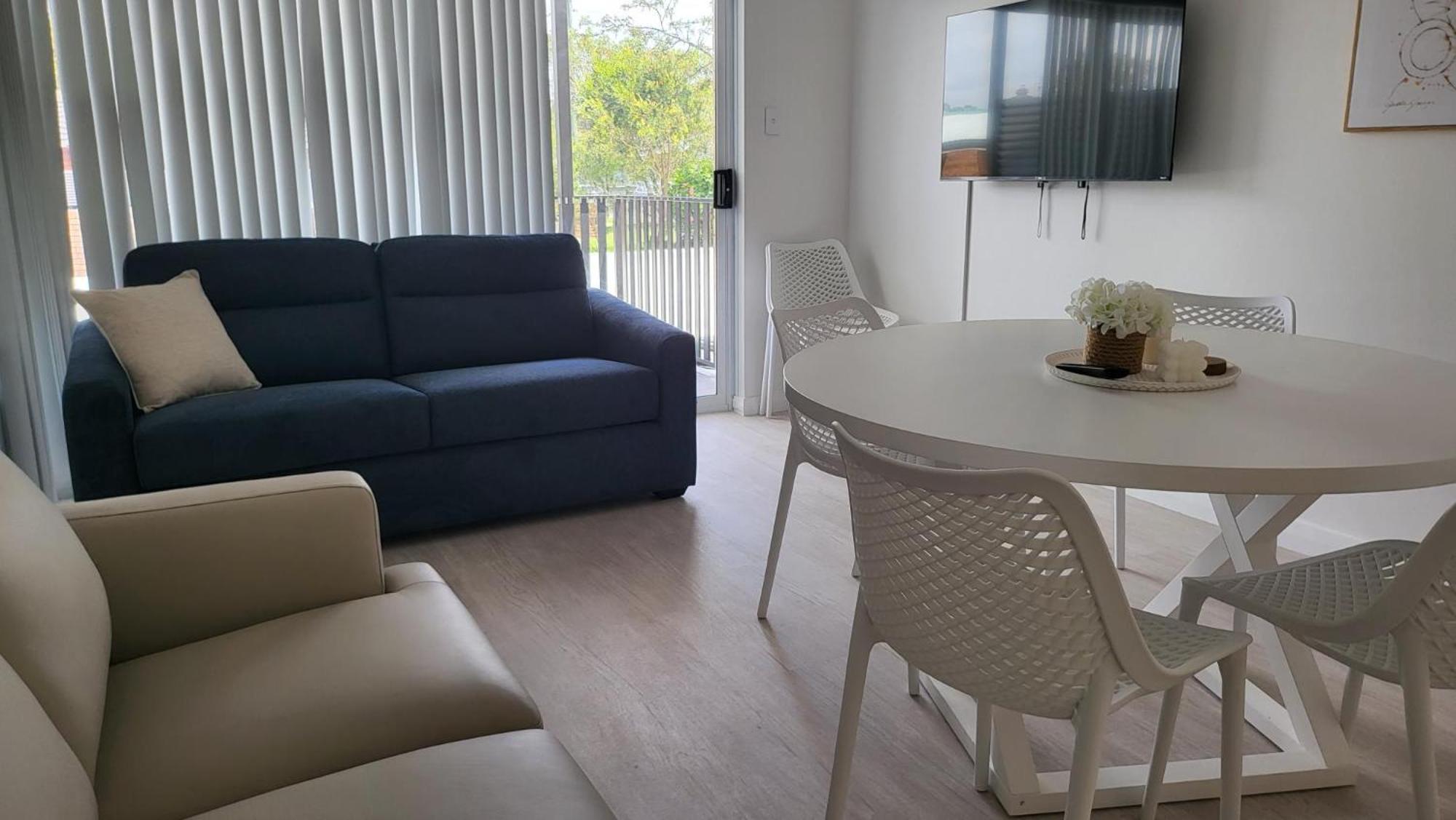 Husky 19 Beautifully Appointed Apartments - Great Location - In The Heart Of Husky هاسكيسون المظهر الخارجي الصورة