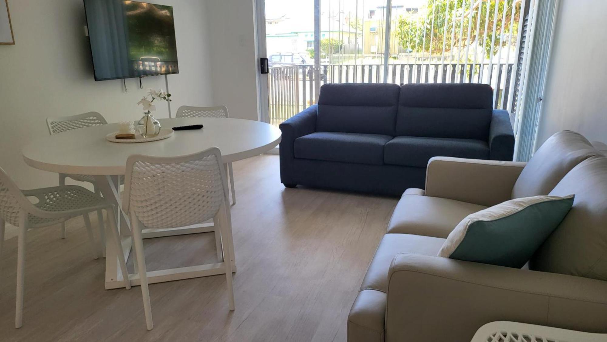 Husky 19 Beautifully Appointed Apartments - Great Location - In The Heart Of Husky هاسكيسون المظهر الخارجي الصورة