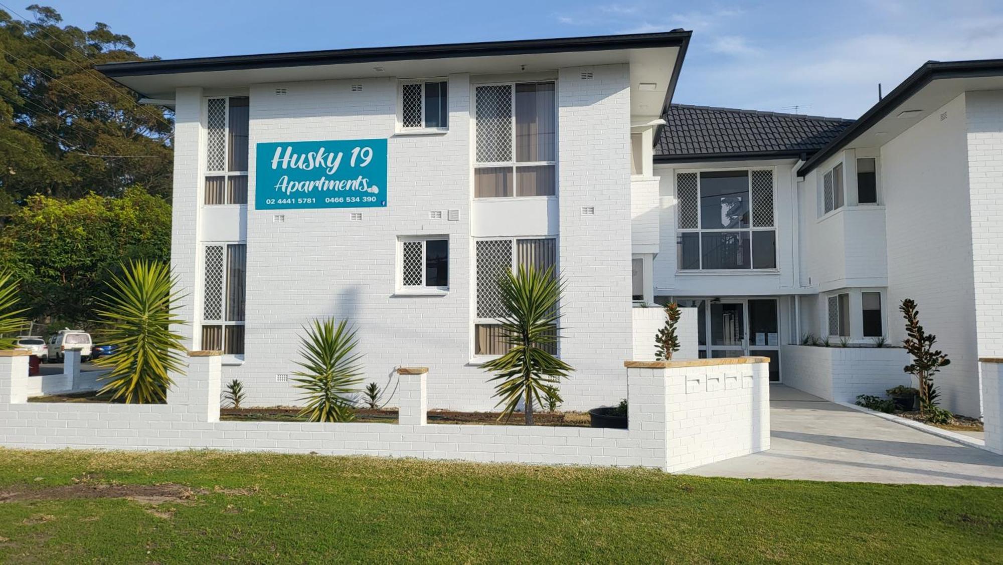 Husky 19 Beautifully Appointed Apartments - Great Location - In The Heart Of Husky هاسكيسون المظهر الخارجي الصورة